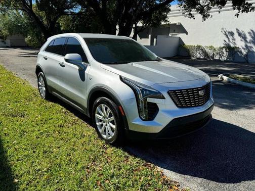 2022 Cadillac XT4 Luxury