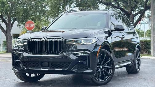 Black Sapphire Metallic 2021 BMW X7 M50i