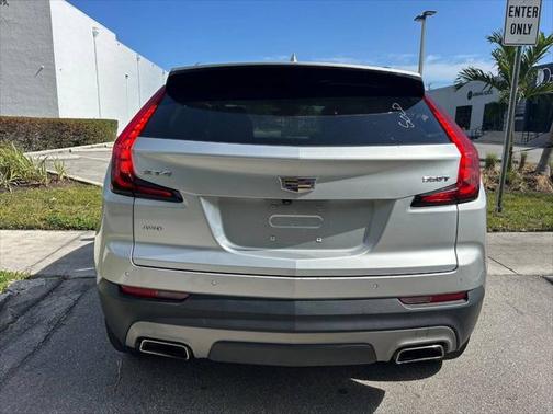 2022 Cadillac XT4 Premium Luxury