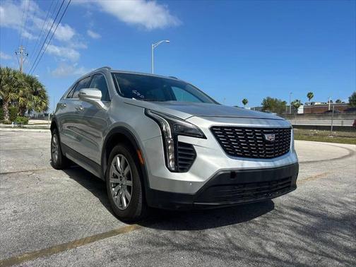 2022 Cadillac XT4 Premium Luxury