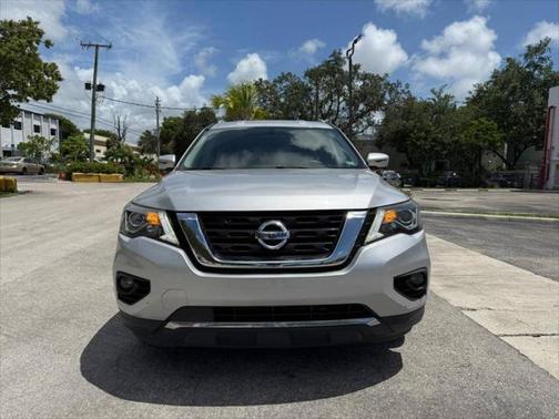 2019 Nissan Pathfinder SL