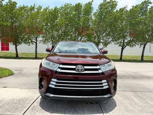 Ooh La La Rouge Mica 2019 Toyota Highlander LE I4