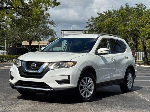 2020 Nissan Rogue SV