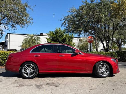 2017 Mercedes-Benz E-Class E 300 4dr Sedan