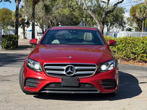2017 Mercedes-Benz E-Class E 300 4dr Sedan