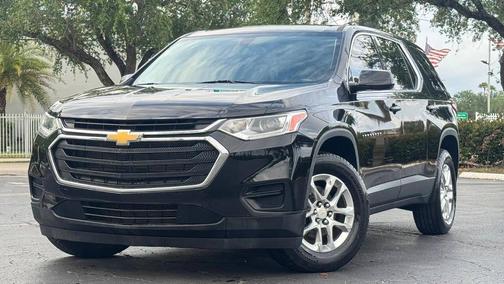 Mosaic Black Metallic 2020 Chevrolet Traverse LS