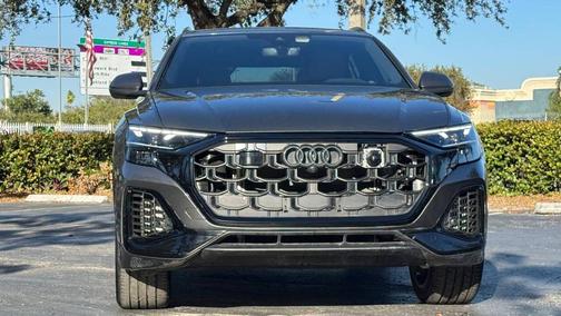 2025 Audi Q8 55 Premium