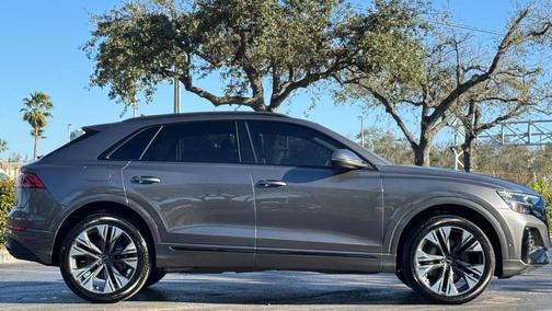 2025 Audi Q8 55 Premium