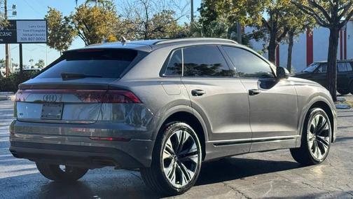 2025 Audi Q8 55 Premium