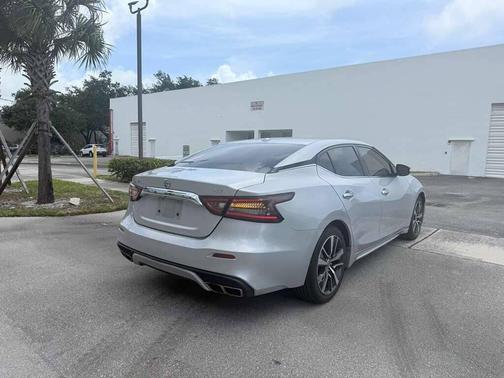 Brilliant Silver Metallic 2019 Nissan Maxima 3.5 SV