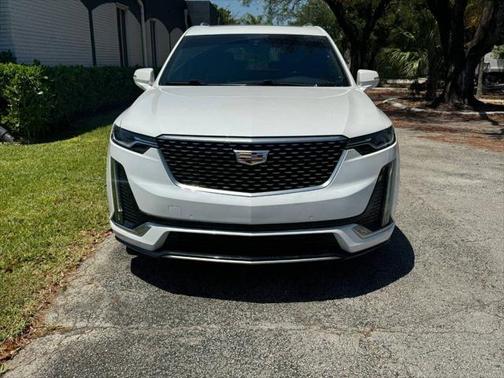 2023 Cadillac XT6 Luxury FWD