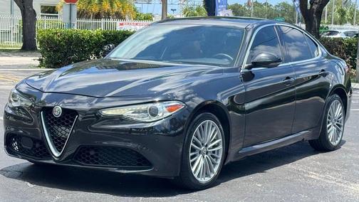Vulcano Black Metallic 2017 Alfa Romeo Giulia Ti