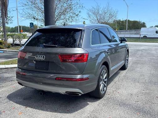 2019 Audi Q7 55 Premium Plus