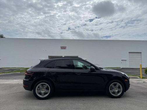 2018 Porsche Macan Base