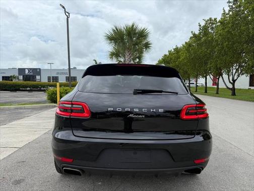 2018 Porsche Macan Base