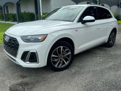 2022 Audi Q5 45 S line Premium Plus