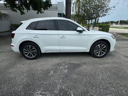 2022 Audi Q5 45 S line Premium Plus