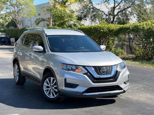 2020 Nissan Rogue SV