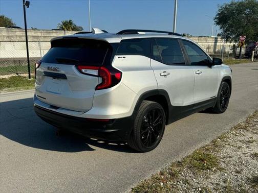 2022 GMC Terrain SLE