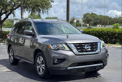2019 Nissan Pathfinder SV