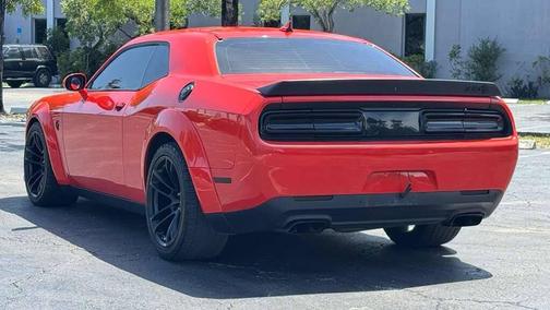 Go Mango 2022 Dodge Challenger SRT Hellcat