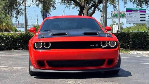Go Mango 2022 Dodge Challenger SRT Hellcat