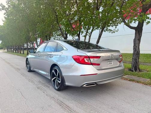 Lunar Silver Metallic 2022 Honda Accord Sport SE 1.5T