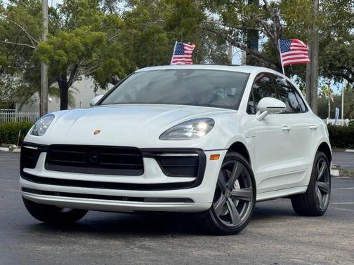 2023 Porsche Macan T AWD 4dr SUV