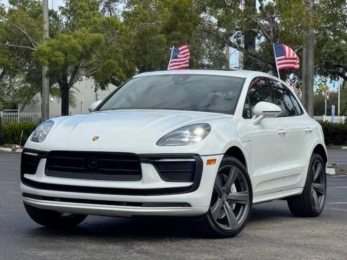 2023 Porsche Macan T AWD 4dr SUV