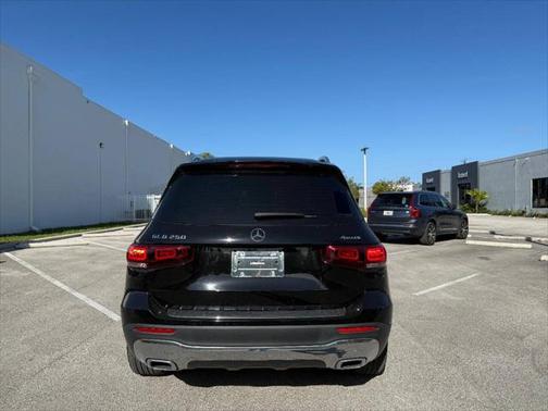 2022 Mercedes-Benz GLB 250 4MATIC