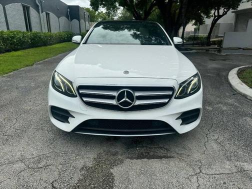 2018 Mercedes-Benz E-Class E 300 4dr Sedan
