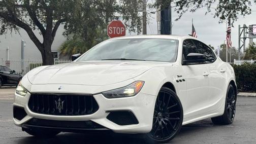 2022 Maserati Ghibli Modena