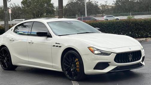 2022 Maserati Ghibli Modena