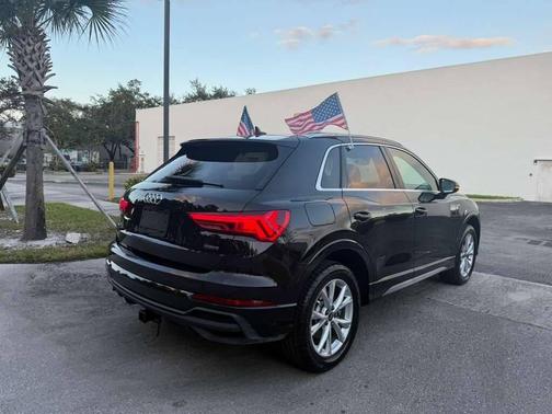 2023 Audi Q3 Premium 45 TFSI S line quattro Tiptronic