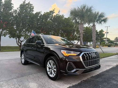 2023 Audi Q3 Premium 45 TFSI S line quattro Tiptronic