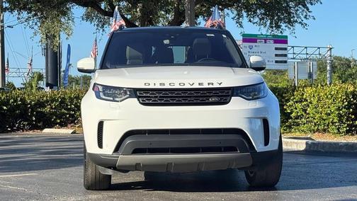Fuji White 2020 Land Rover Discovery SE