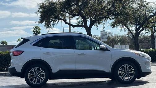 2022 Ford Escape SEL