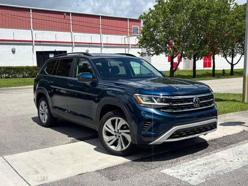 Blue 2021 Volkswagen Atlas 3.6L SE w/Technology