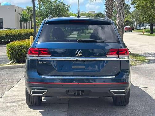 Blue 2021 Volkswagen Atlas 3.6L SE w/Technology