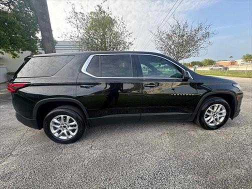 2022 Chevrolet Traverse LS
