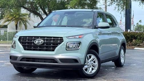 2025 Hyundai VENUE SE