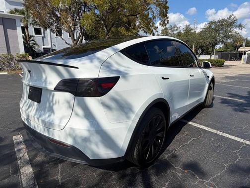 2021 Tesla Model Y Long Range Dual Motor All-Wheel Drive