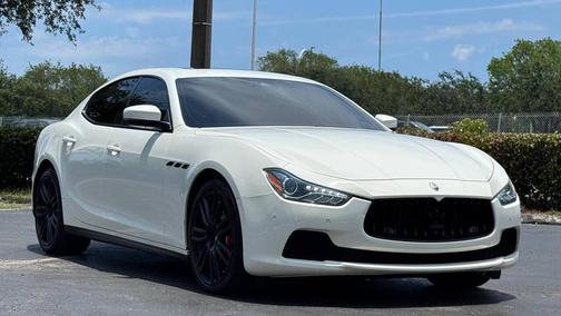Bianco Solid 2017 Maserati Ghibli S Q4