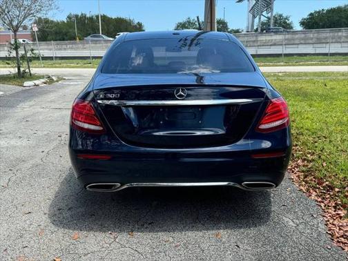 2019 Mercedes-Benz E-Class E 300 4dr Sedan