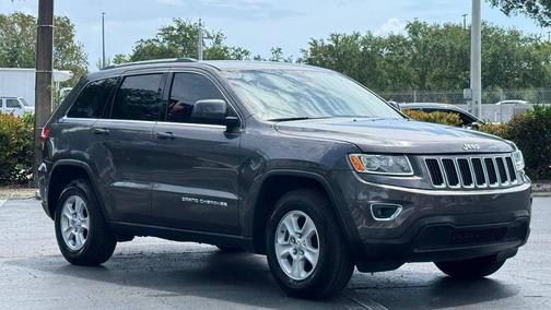 Granite Crystal Metallic Clearcoat 2015 Jeep Grand Cherokee Laredo