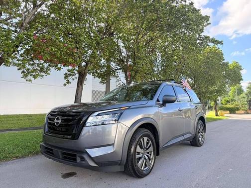 Gun Metallic 2022 Nissan Pathfinder SV 2WD