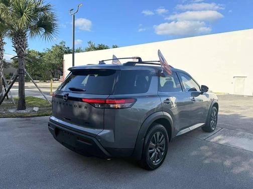 Gun Metallic 2022 Nissan Pathfinder SV 2WD