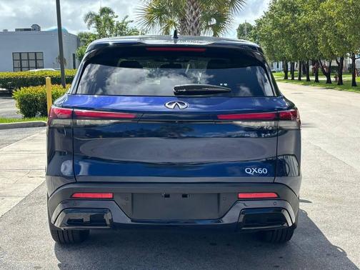 2022 INFINITI QX60 Pure