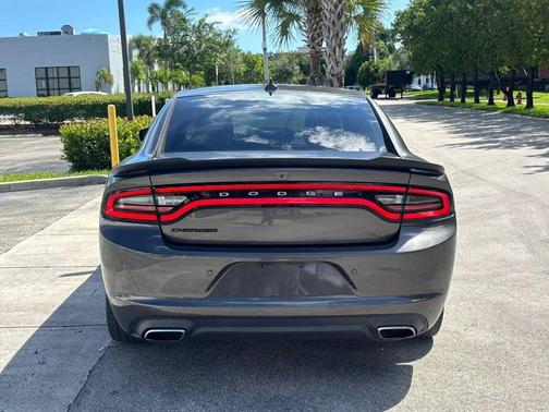 2017 Dodge Charger SXT
