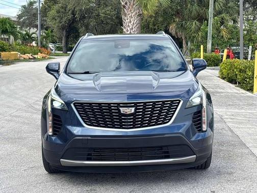 2019 Cadillac XT4 Premium Luxury
